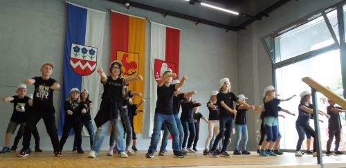 Einweihung des Bürgerhauses in Leinstetten - Kindernachmittag am Samstag